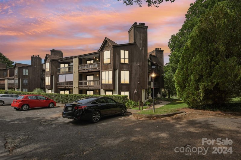 Property image 3 at 8183 Cedar Glen Drive, Charlotte, NC 28212