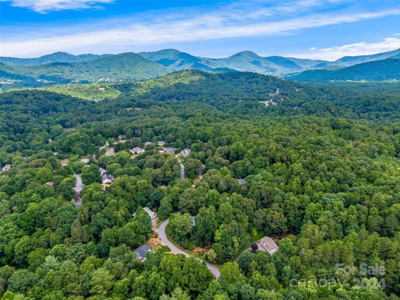 Property image 3 at 105 Eastmoor Drive, Asheville, NC 28805