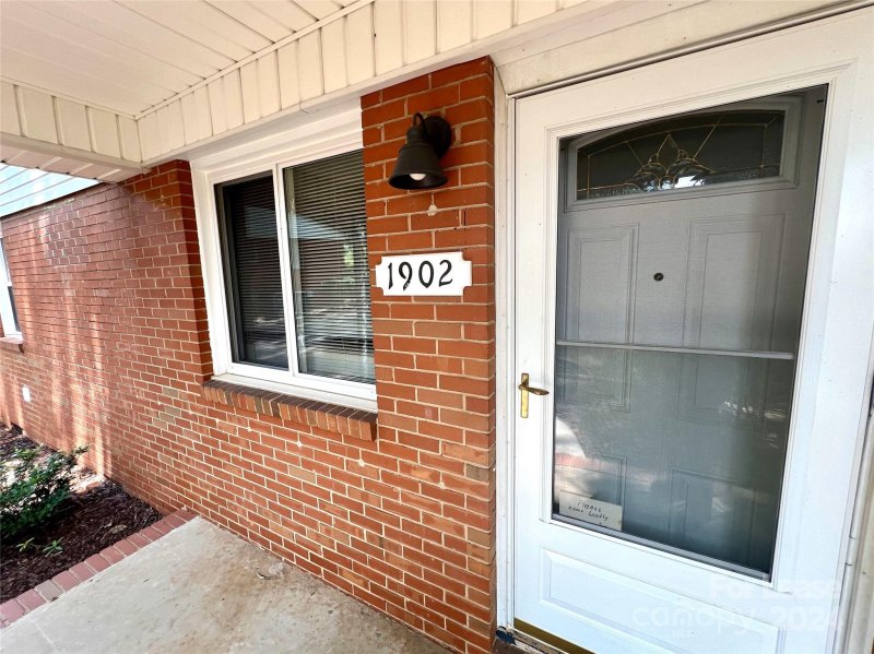 Property image 2 at 1902 Dickens Avenue, Charlotte, NC 28208
