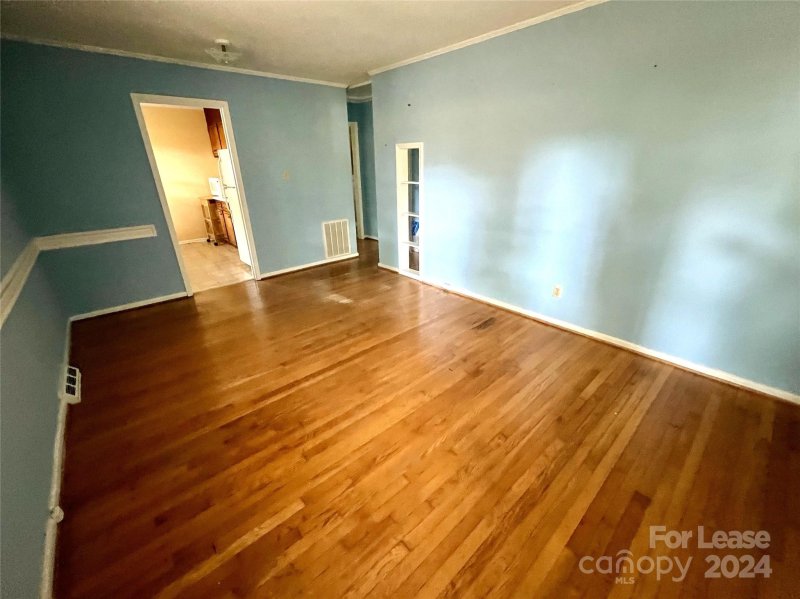 Property image 3 at 1902 Dickens Avenue, Charlotte, NC 28208