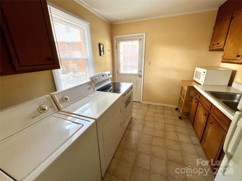 Property image 4 at 1902 Dickens Avenue, Charlotte, NC 28208