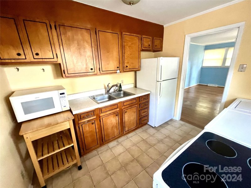 Property image 5 at 1902 Dickens Avenue, Charlotte, NC 28208