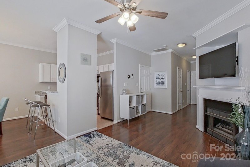 Property image 4 at 7817 Lennoxshire Lane, Charlotte, NC 28210