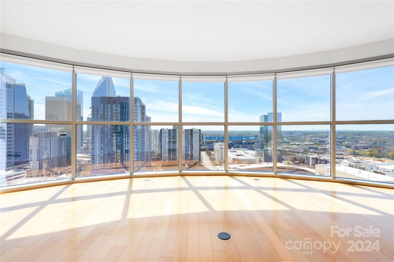 Property image 2 at 333 W Trade Street, Charlotte, NC 28202