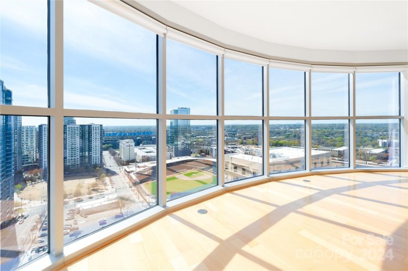 Property image 4 at 333 W Trade Street, Charlotte, NC 28202