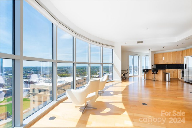 Property image 5 at 333 W Trade Street, Charlotte, NC 28202