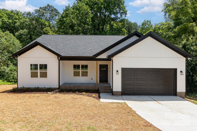 Property image 4 at 619 Berkshire Drive, Statesville, NC 28677