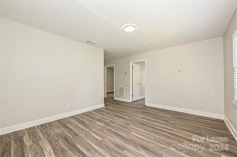 Property image 2 at 3429 Tappan Place, Charlotte, NC 28205