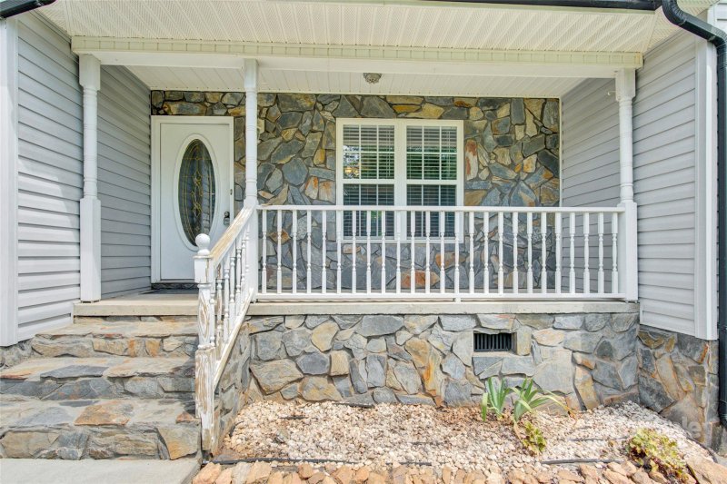 Property image 2 at 123 Braxton Drive, Statesville, NC 28677