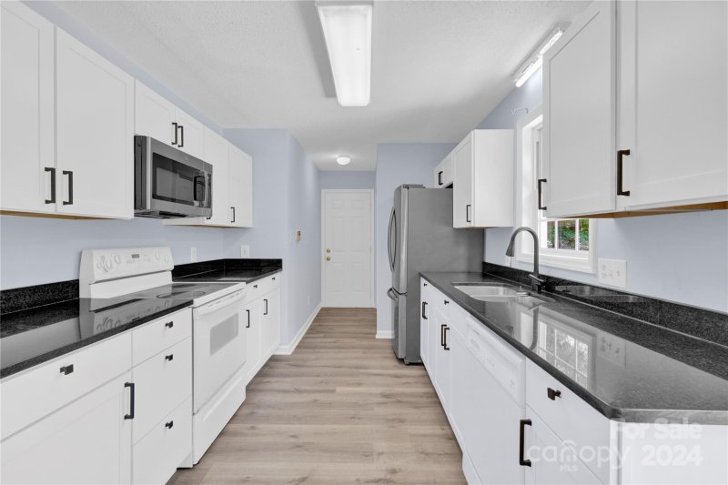 Property image 4 at 123 Braxton Drive, Statesville, NC 28677