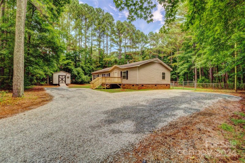 Property image 3 at 5514 Greenway Court, Kings Mountain, NC 28086