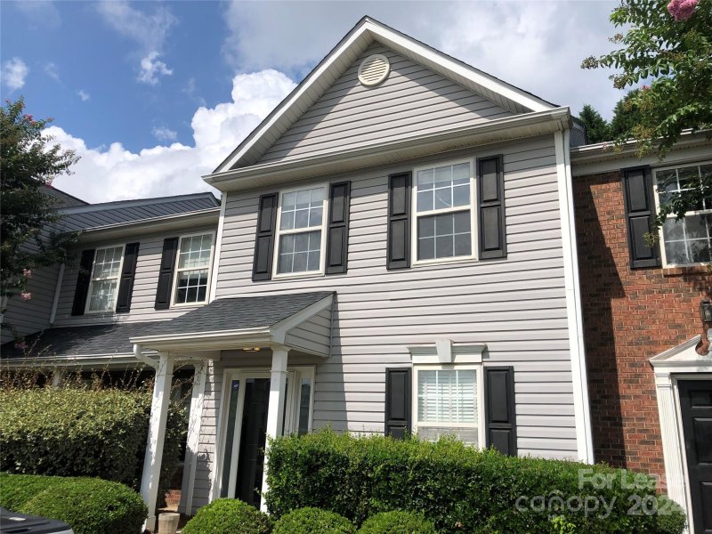 7667 Bluff Point Lane