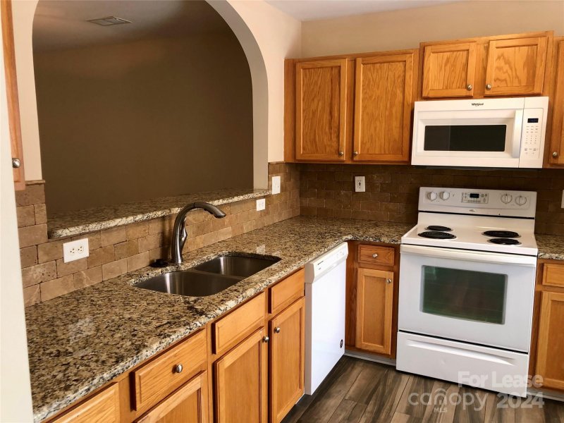 Property image 3 at 7667 Bluff Point Lane, Denver, NC 28037