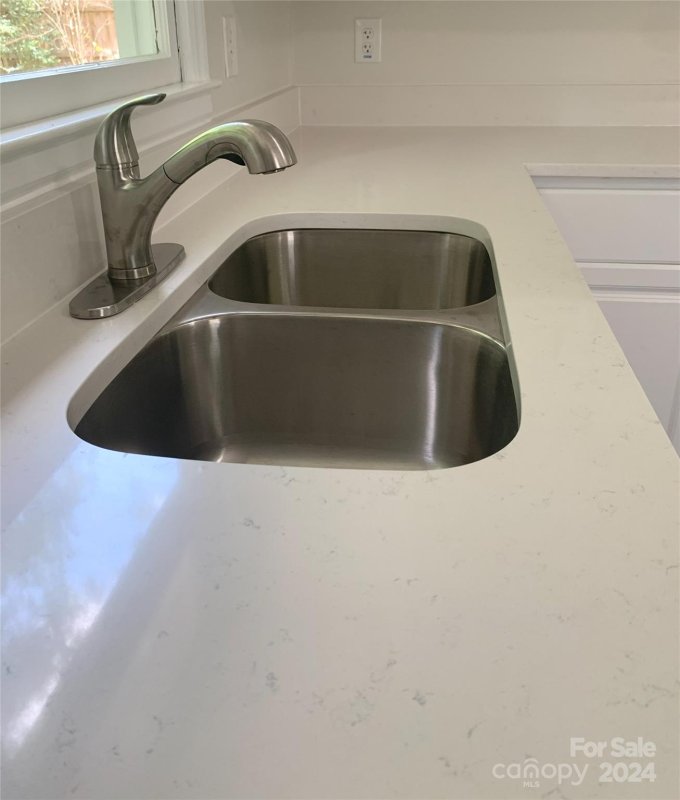 Property image 4 at 3210 Cedarhurst Drive, Charlotte, NC 28269