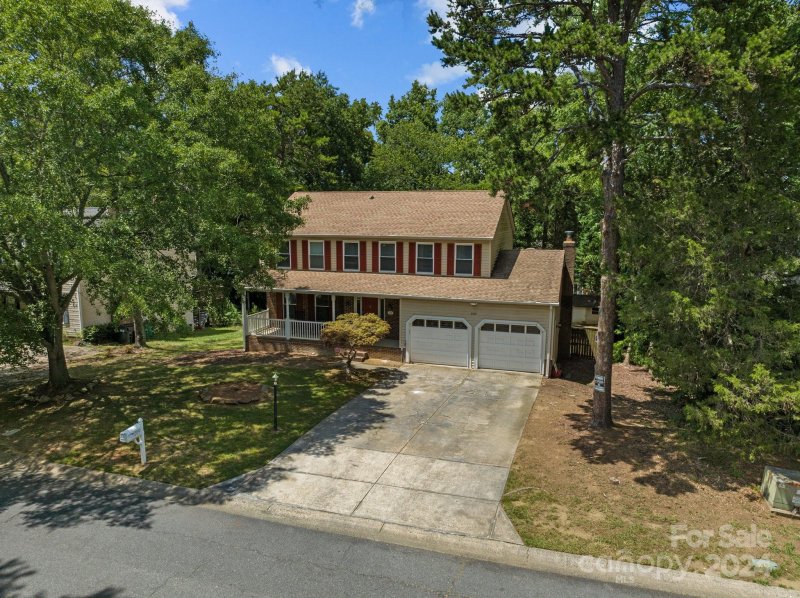 Property image 3 at 2119 Flint Glenn Lane, Charlotte, NC 28262