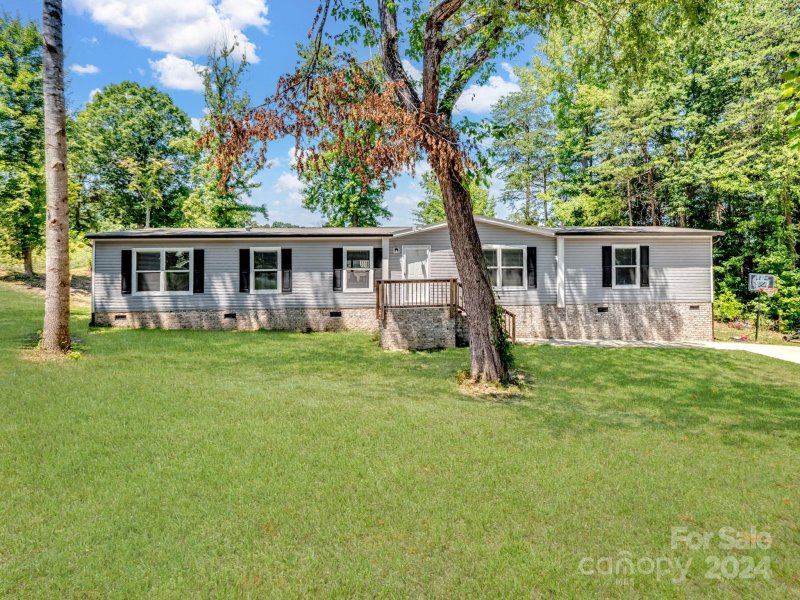 Property image 2 at 105 Sir Lancelot Lane, Kings Mountain, NC 28086