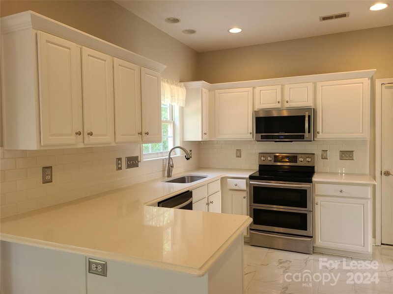 Property image 3 at 9509 Mitchell Glen Drive, Charlotte, NC 28277