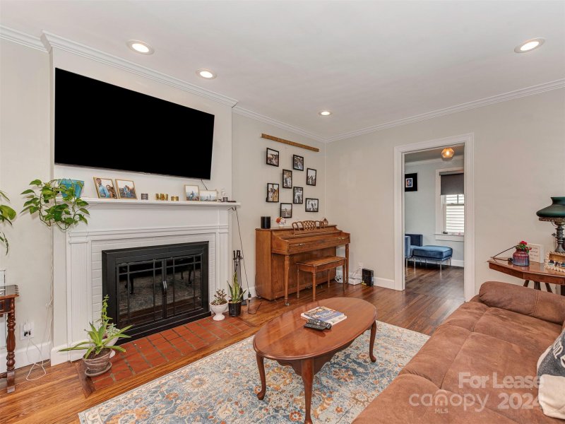 Property image 3 at 1425 Lyon Court, Charlotte, NC 28205