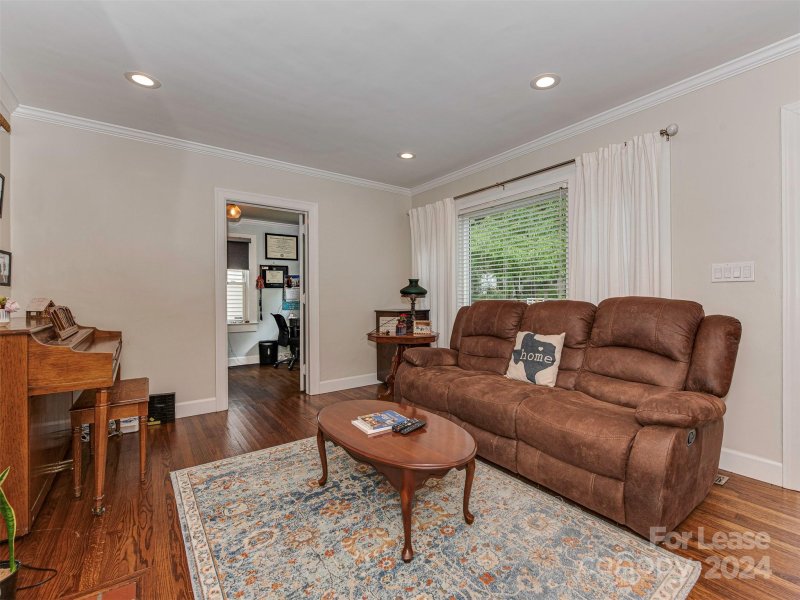 Property image 4 at 1425 Lyon Court, Charlotte, NC 28205