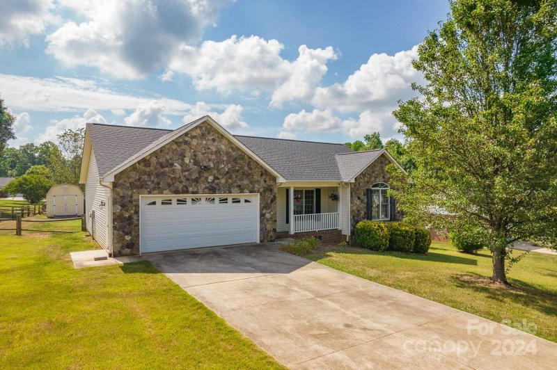 Property image 2 at 4916 Stone Drive, Conover, NC 28613