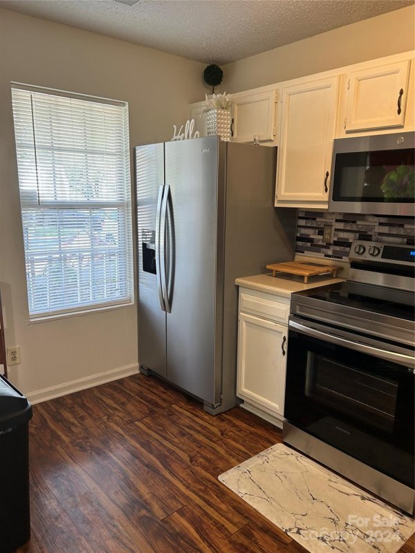 Property image 3 at 6316 Windsor Gate Lane, Charlotte, NC 28215