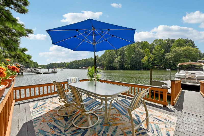 Property image 2 at 4401 Shadow Cove Lane, Charlotte, NC 28216