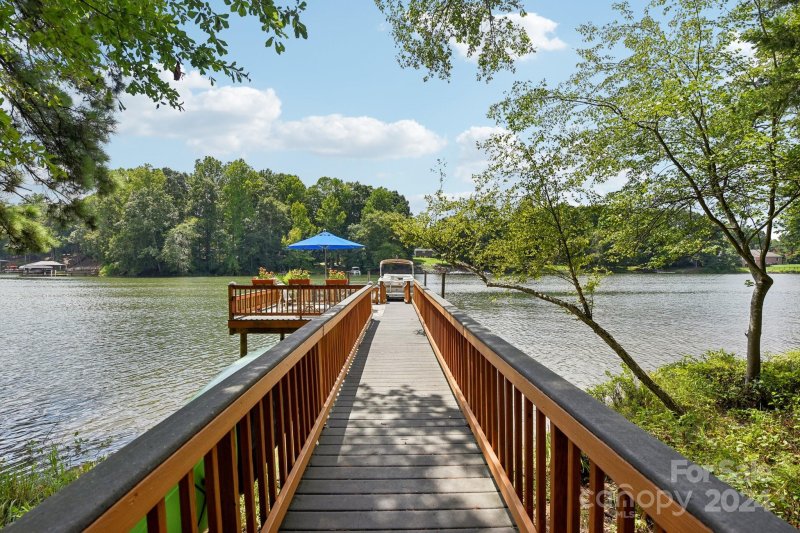 Property image 3 at 4401 Shadow Cove Lane, Charlotte, NC 28216