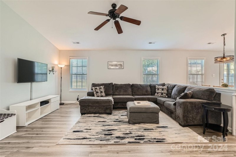 Property image 3 at 3021 Hawick Commons Drive, Concord, NC 28027