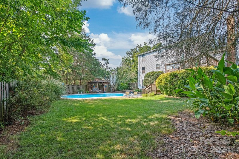 Property image 3 at 706 Vista Grande Circle, Charlotte, NC 28226