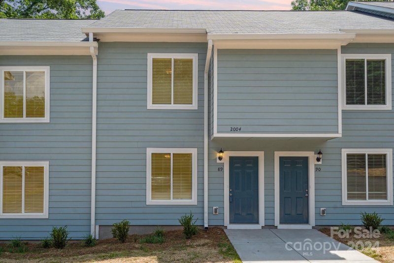 2004 Stoney Point Lane