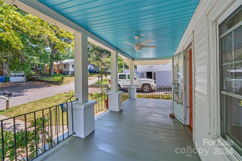 Property image 3 at 21 Oteen Park Place, Asheville, NC 28805