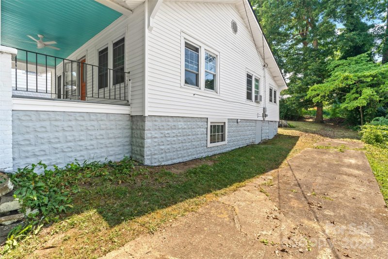 Property image 5 at 21 Oteen Park Place, Asheville, NC 28805
