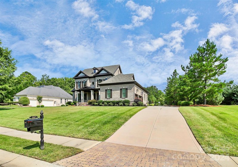 Property image 2 at 1007 Princessa Drive, Wesley Chapel, NC 28104