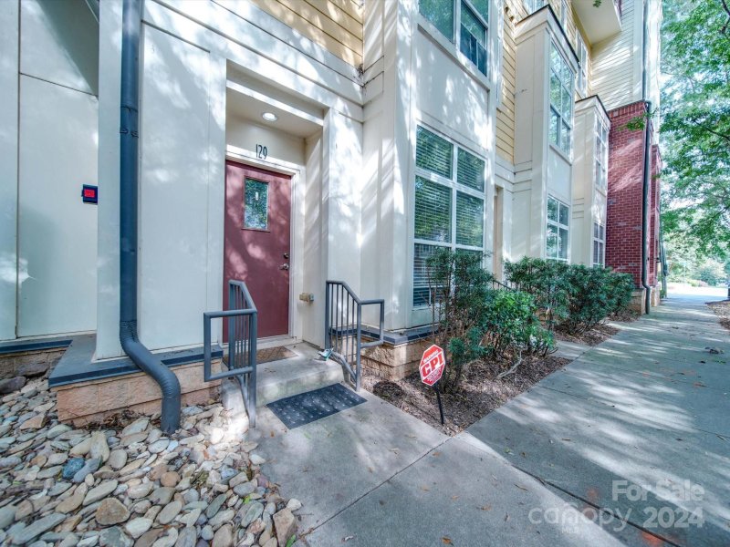 Property image 3 at 2125 Southend Drive, Charlotte, NC 28203