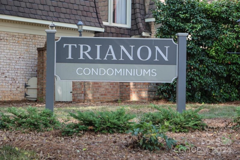 Property image 5 at 1700 Roxborough Road, Charlotte, NC 28211