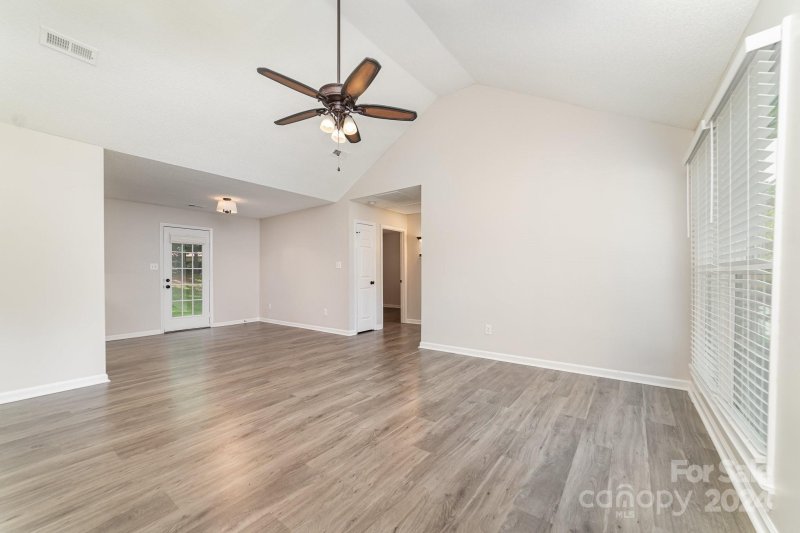 Property image 3 at 541 Basswood Way, Gastonia, NC 28052