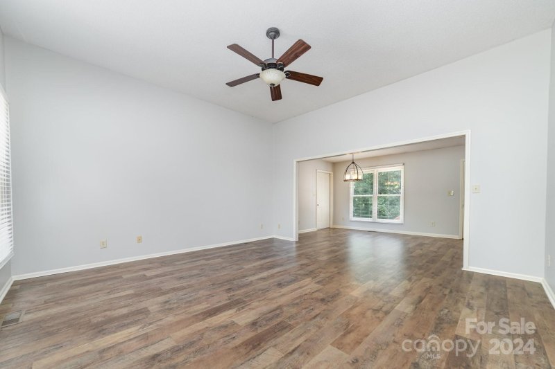 Property image 3 at 152 Kingfisher Drive, Mooresville, NC 28117