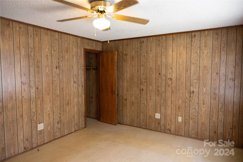 Property image 3 at 1124 Balthis Drive, Gastonia, NC 28054