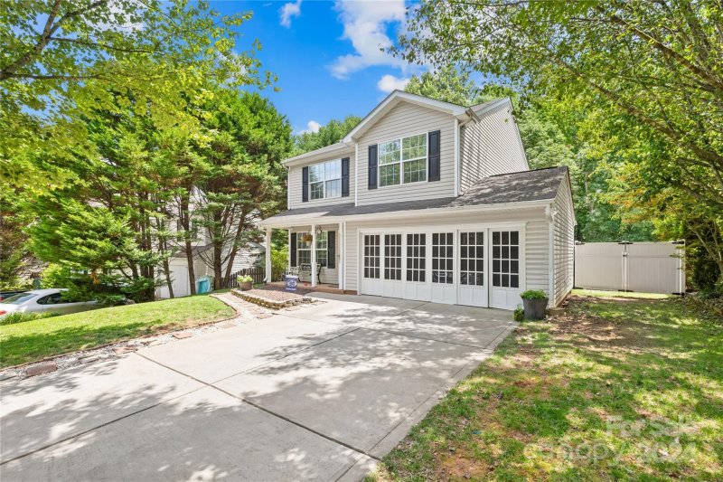 Property image 2 at 518 River View Drive, Lowell, NC 28098