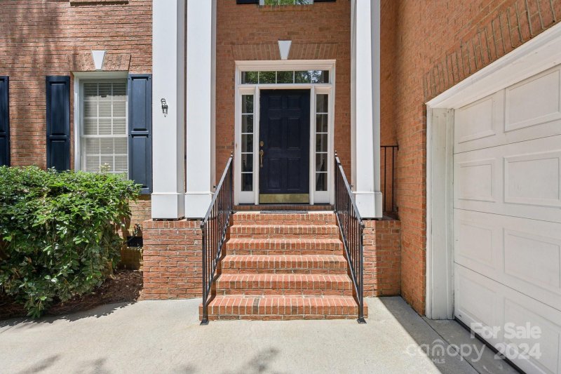 Property image 3 at 4417 Serene Lane, Charlotte, NC 28216