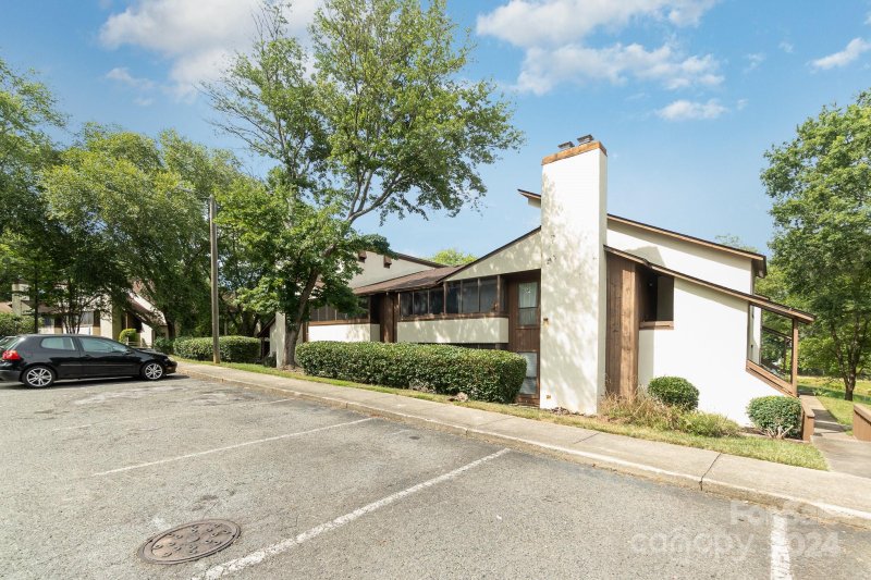 Property image 2 at 7339 Winery Lane, Charlotte, NC 28227