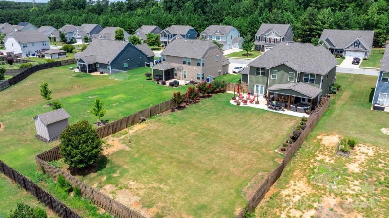 Property image 5 at 5798 Mcclintock Drive, Denver, NC 28037