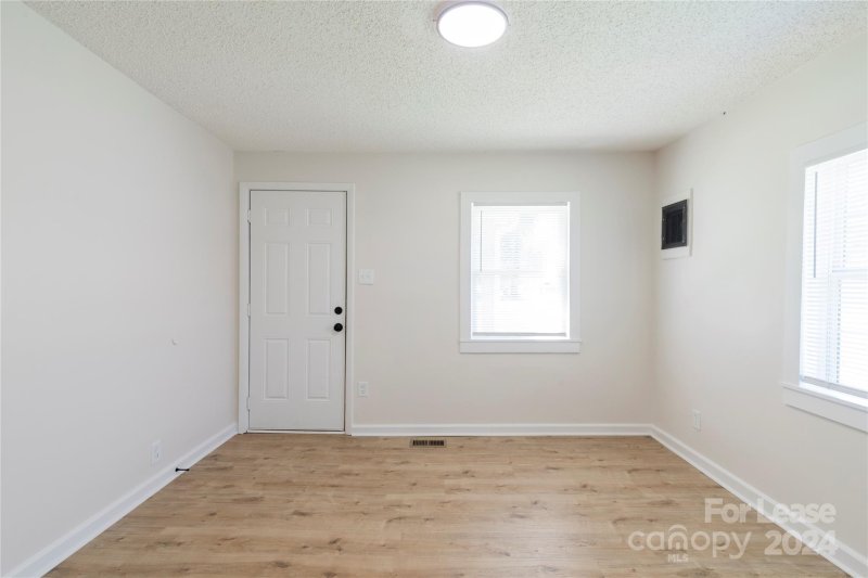 Property image 3 at 907 Baker Boulevard, Gastonia, NC 28052
