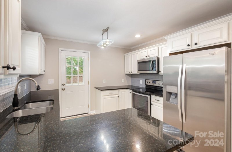 Property image 3 at 1512 Rama Road, Charlotte, NC 28211