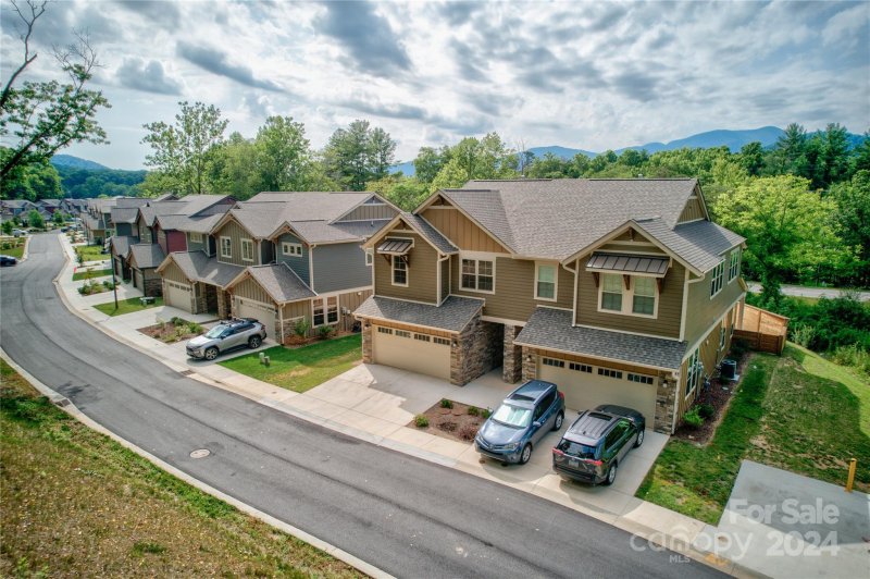 Property image 2 at 570 Sweet Birch Park Drive, Black Mountain, NC 28711