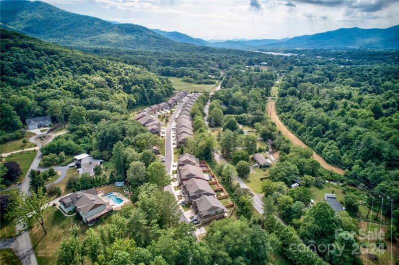 Property image 3 at 570 Sweet Birch Park Drive, Black Mountain, NC 28711