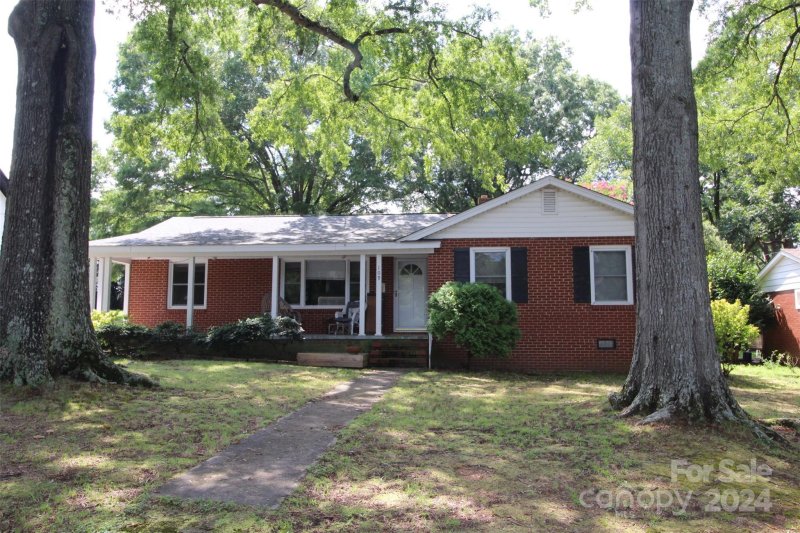 109 N Westover Drive