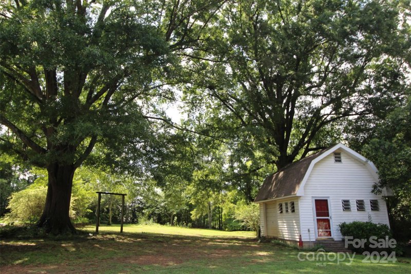 Property image 2 at 109 N Westover Drive, Monroe, NC 28112