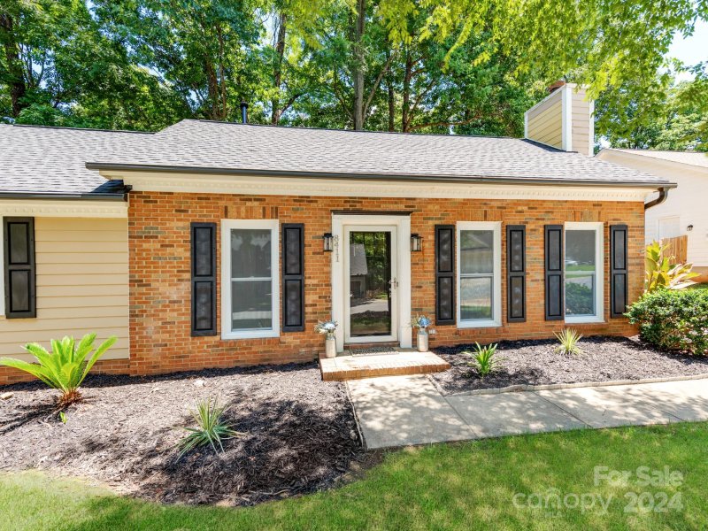 Property image 3 at 8411 Milton Morris Drive, Charlotte, NC 28227