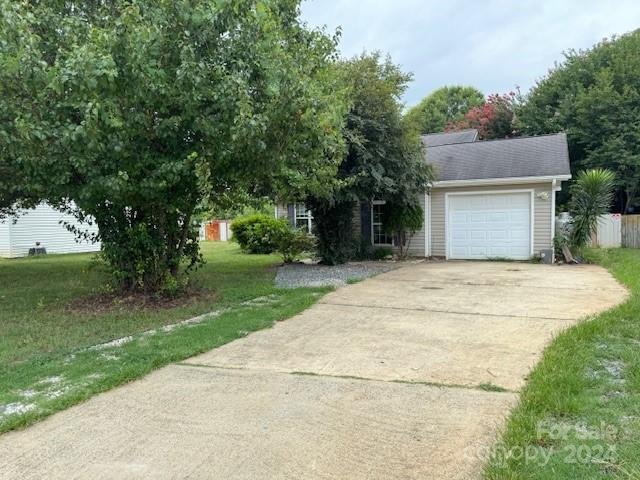 Property image 2 at 6831 Flaxseed Lane, Charlotte, NC 28216